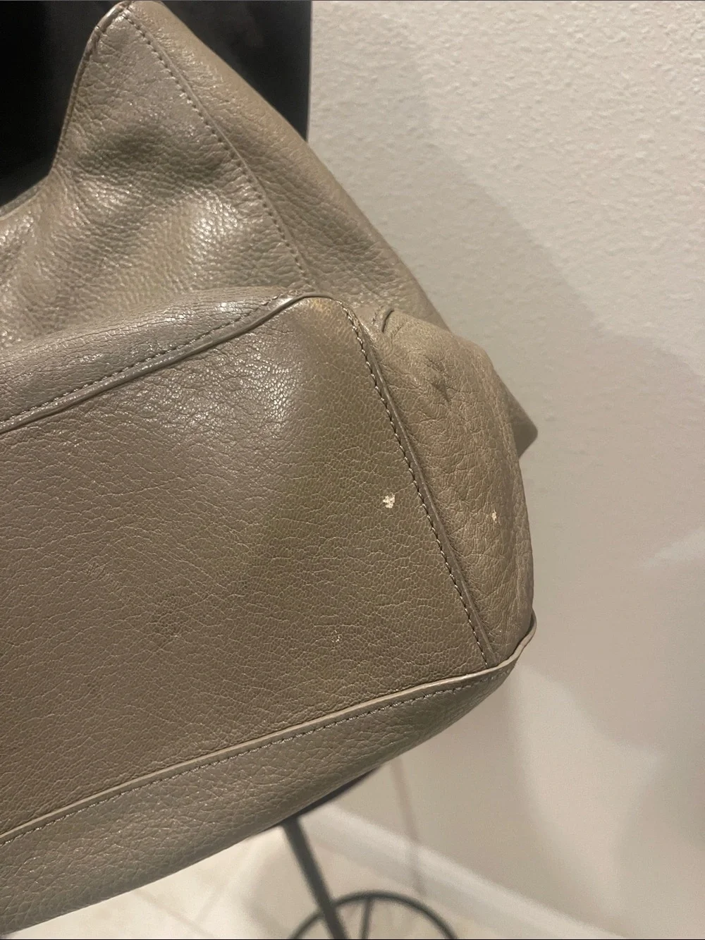 Tory Burch slouchy pebbled leather hobo bag as is